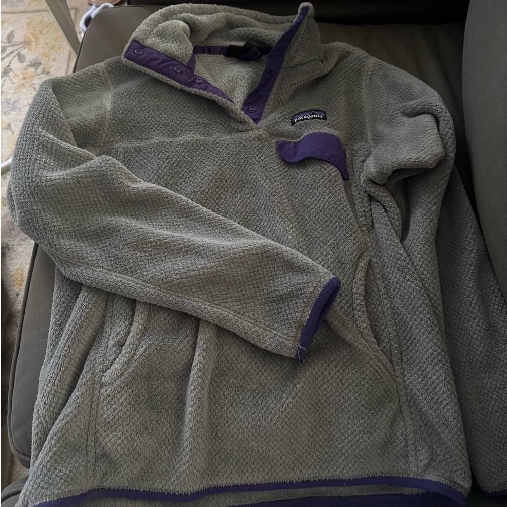 Patagonia Heather Gray and Deep Purple Snap-T Fleece